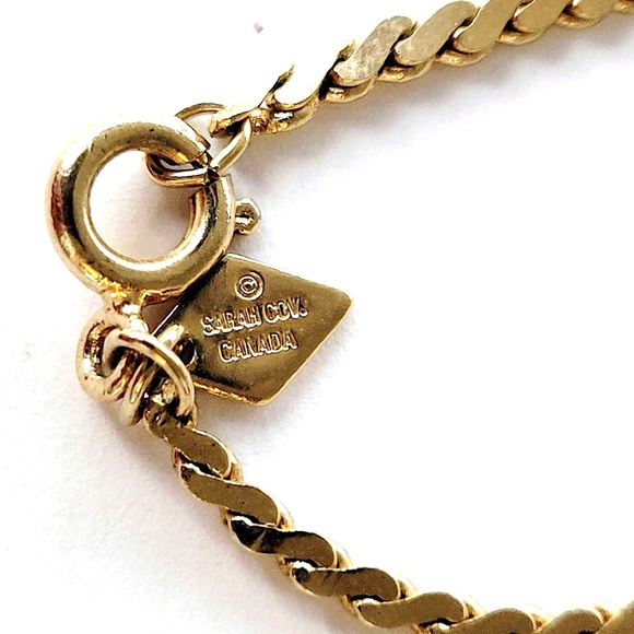 💞💗 SARAH COVENTRY Vintage Gold Toned Key Shaped Necklace With Gemstone Accents - Picture 7 of 10